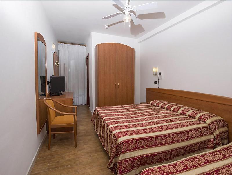Hotel Villa Linda - Family Hotel - Nuova Costruzione Antisismica Riccione Kültér fotó