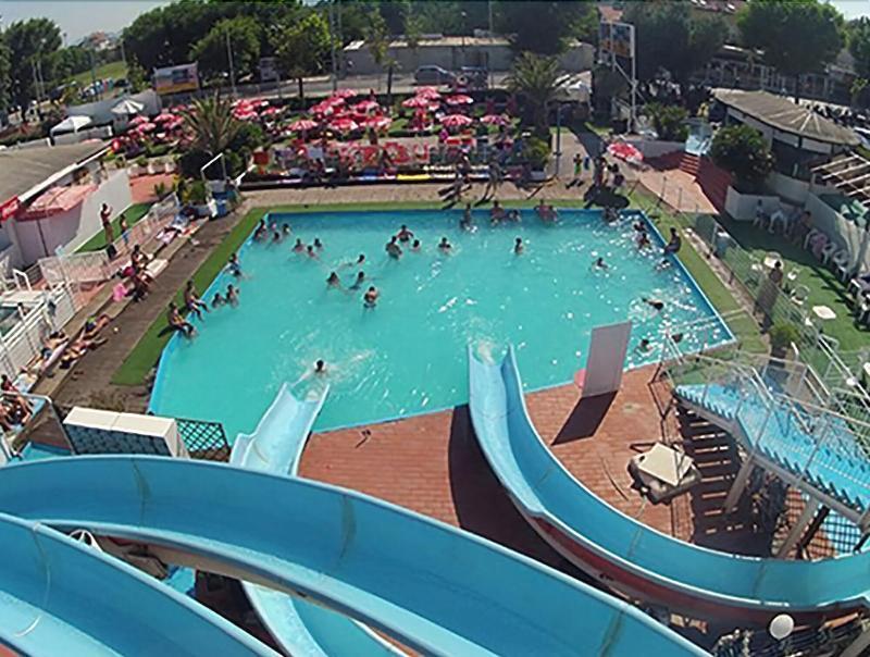 Hotel Villa Linda - Family Hotel - Nuova Costruzione Antisismica Riccione Kültér fotó