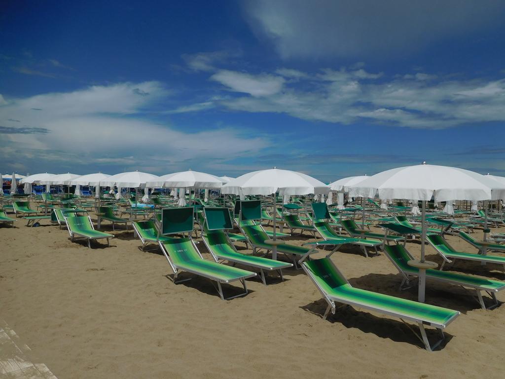 Hotel Villa Linda - Family Hotel - Nuova Costruzione Antisismica Riccione Kültér fotó