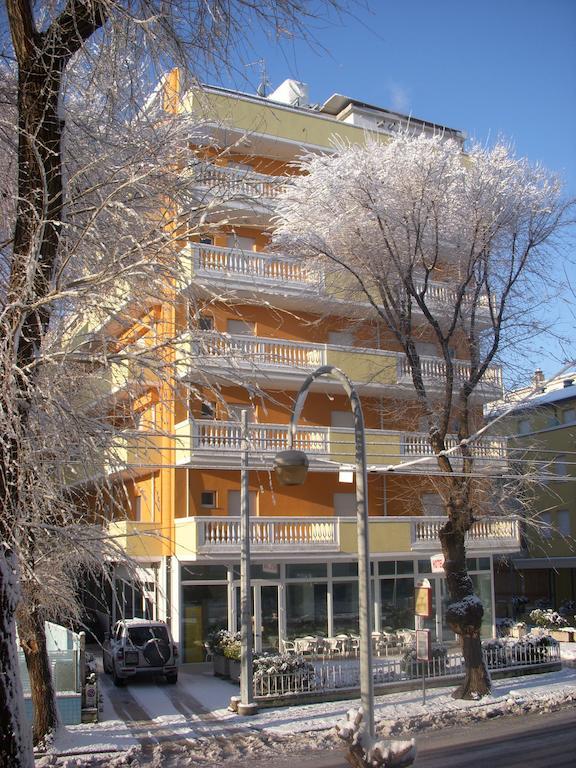 Hotel Villa Linda - Family Hotel - Nuova Costruzione Antisismica Riccione Kültér fotó